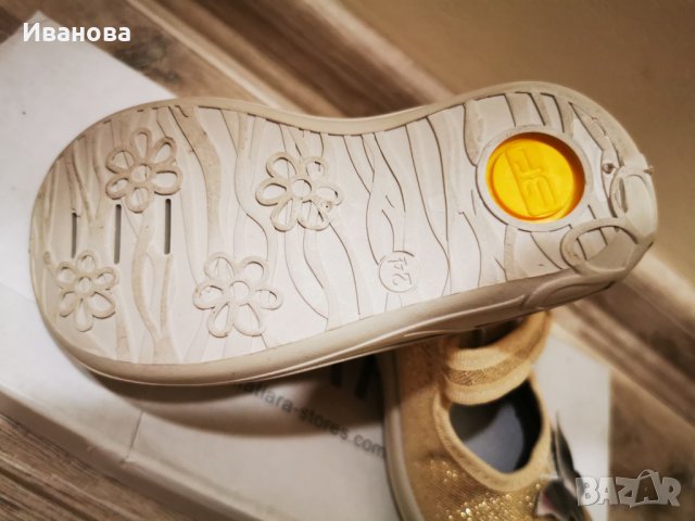 Детски обувки в златисто номер 24 за момиче , снимка 2 - Детски обувки - 40058687
