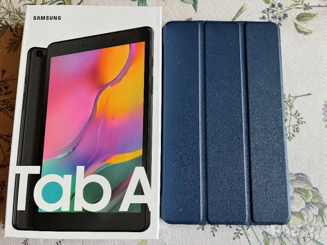 Продавам таблет Samsung Galaxy Tab A (2019) 