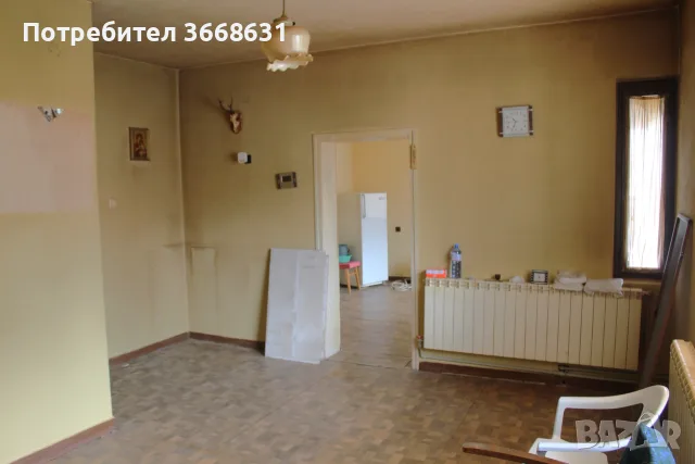 Къща в центъра на Чепеларе – 2 етажа, двор и 2 гаража, снимка 8 - Къщи - 56230533
