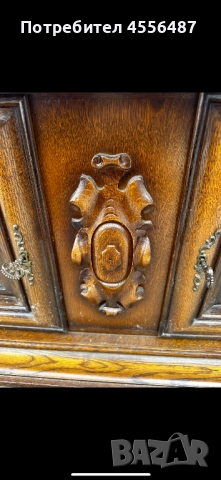 Антикварен масивен бюфет с ръчна дърворезба – около 1875.г, снимка 6 - Бюфети - 52675030