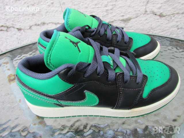 Детски маратонки Nike Air Jordan 1 Low ‘Lucky Green’, снимка 8 - Детски маратонки - 53115257