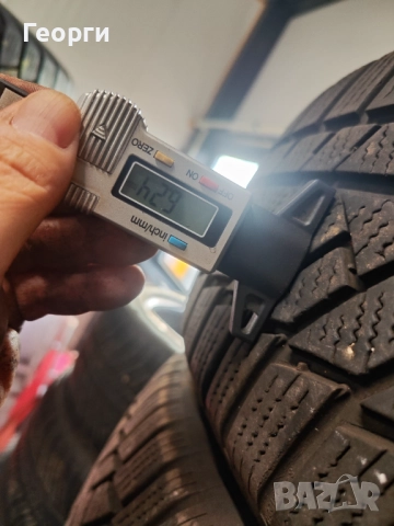 4бр. зимни гуми 215/65/17 Continental, снимка 2 - Гуми и джанти - 52745728