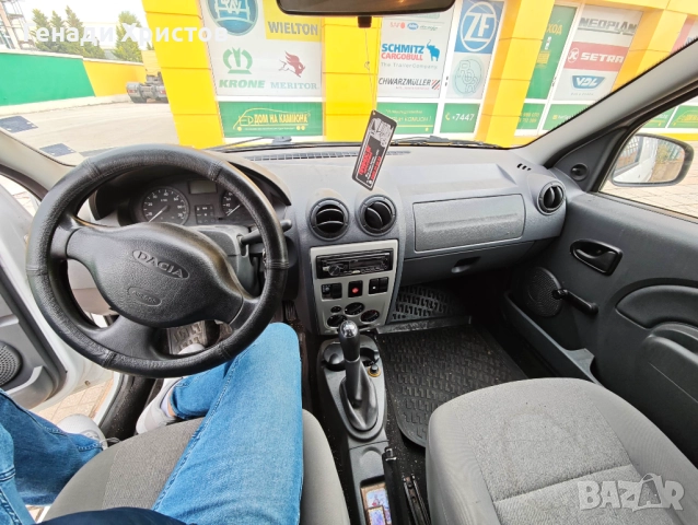 Dacia Logan LPG, снимка 7 - Автомобили и джипове - 52049313