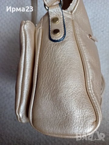 Дамска златиста чанта, снимка 4 - Чанти - 50317507