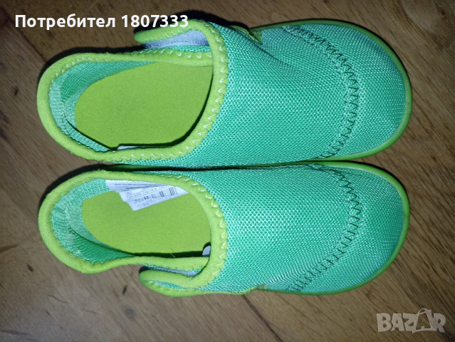 Детски плажни обувки номер 26/27.