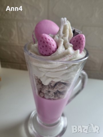 Ръчно изработена свещ Ягодов шейк , снимка 3 - Други - 40394255