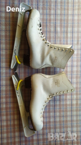 Оригинални ретро кънки за лед — Adidas, снимка 8 - Зимни спортове - 53633495