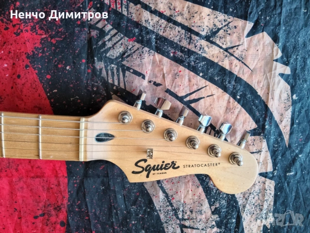 Електрическа китара SQUIER Sonic Stratocaster HSS Indonesia, снимка 3 - Китари - 53701374