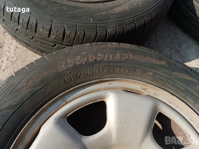 Продавам железни джанти с гуми Субару Форестер 195/65/15, снимка 2 - Гуми и джанти - 53731289