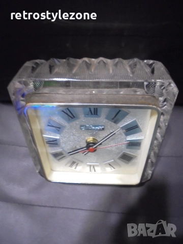 № 8297 Стар настолен часовник „Маяк“   , снимка 7 - Други ценни предмети - 51949309