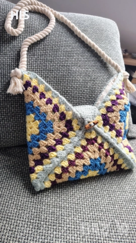 Плетени дамски чанти, многоцветни подаръци , снимка 8 - Чанти - 42698019