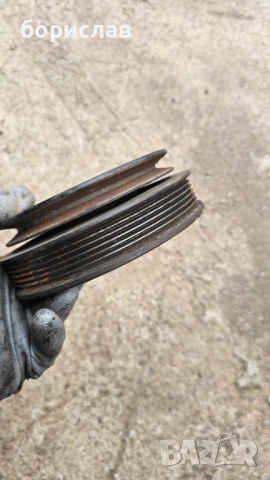 Ремъчна шайба за Фолксваген 1.9 тди, снимка 2 - Части - 51477600