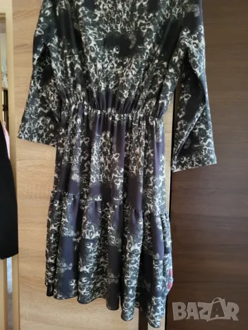 Рокля с волани, снимка 6 - Рокли - 50384417