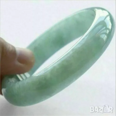 Стилна гривна от естествен ледено зелен нефрит, снимка 2 - Гривни - 45996015