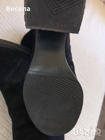 Черни велурени ботички 39 номер, снимка 7 - Дамски боти - 53643719