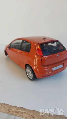 1/24 MOTORAMA - FIAT - GRANDE PUNTO 2006г, снимка 5 - Колекции - 56058275