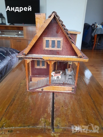 Стара дървена къщичка,декорация