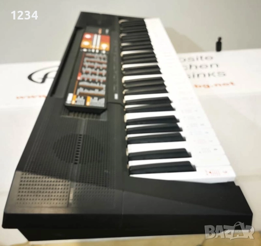 синтезатор клавир YAMAHA PSR-F51 пиано с 5 октави, снимка 4 - Синтезатори - 51061420