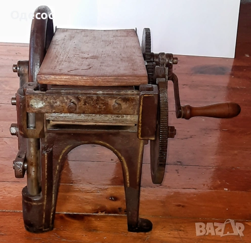 Стар  механичен уред  гилотина за рязане на тютюн, снимка 4 - Антикварни и старинни предмети - 53684086