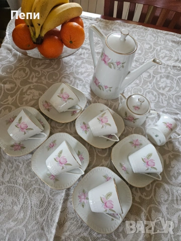 Изящен сервиз за кафе