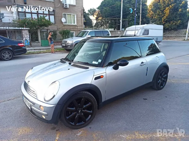 MINI COOPER 1,6, 2004 г. 116 К.С. Бензин/Газ, снимка 1 - Автомобили и джипове - 49010286