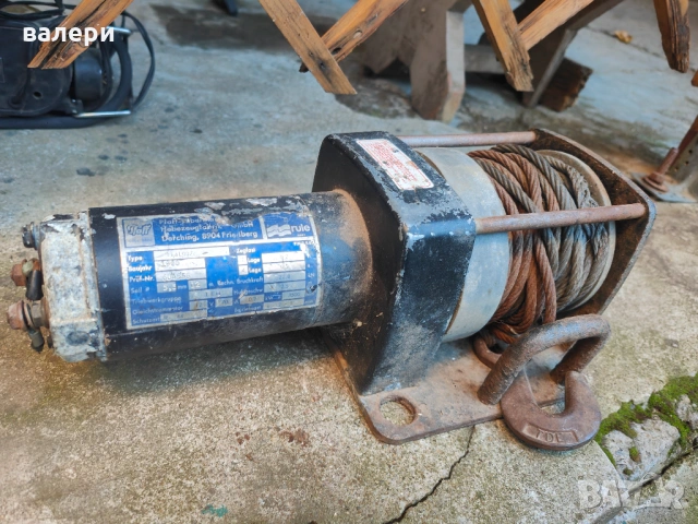 лебедка 12 волта, снимка 7 - Други машини и части - 53870542