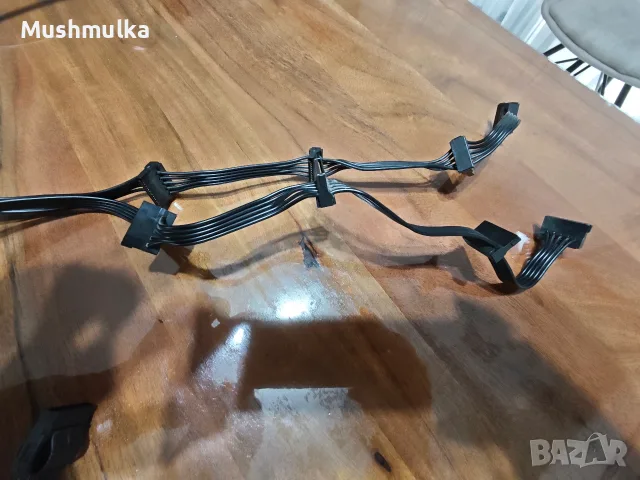 Продавам работещо захранване Corsair RM650 (80 Plus Gold), снимка 16 - Захранвания и кутии - 56244896