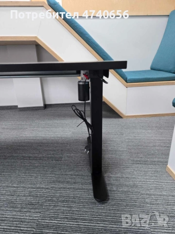 1 бр. електрическо регулируемо бюро 160×80 см (68–118 см), снимка 4 - Работни маси и бюра - 53508779