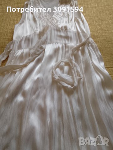 19 век Дамска нощница бродирана  бял копринен сътен, снимка 9 - Антикварни и старинни предмети - 41703315