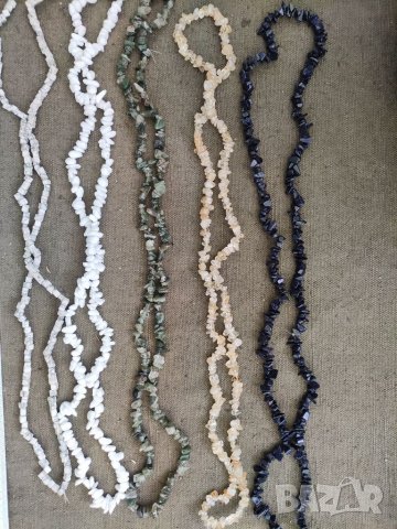 Продавам гердани от камъни, снимка 2 - Колиета, медальони, синджири - 35738251