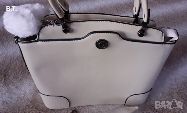 Продавам Дамска зелена пола - Размер S + Подарък Дамска кожена чанта - екрю цвят, снимка 8 - Поли - 53771363