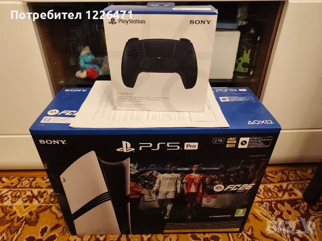 Продавам PS5 PRO 2 TB + втори джойстик