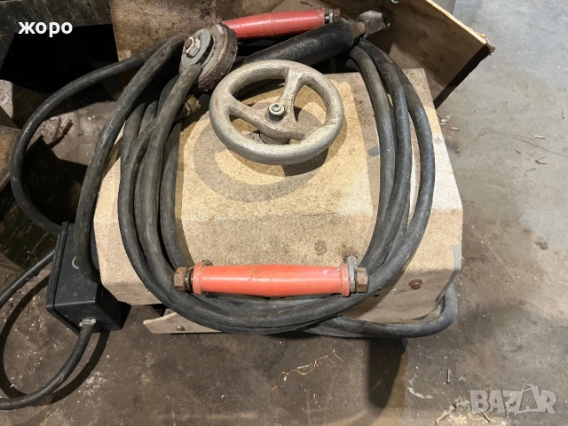 Стар електрожен- работещ