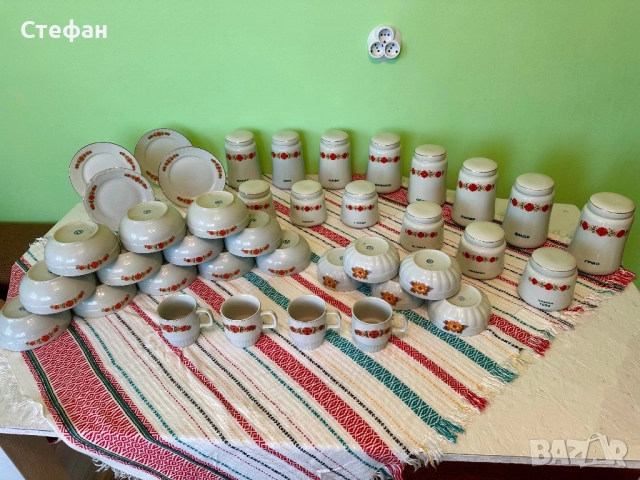 Старинен комплект за подправки, чаши, чинии и паници