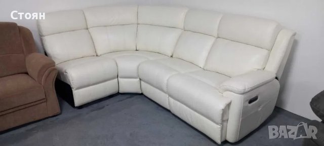 Светло кремав ъглов диван с електрически релакс механизъм
