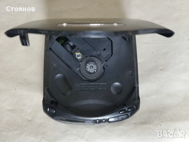 Преносим CD плеар DISCMAN Sony D-140 / Mega Bass / AVLS, снимка 4 - Други - 53772385