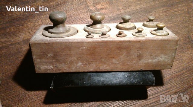 Месингови грамове, теглилки, тежести за кантар, везна пълен комплект , снимка 2 - Антикварни и старинни предмети - 40002377