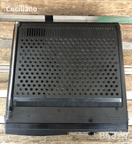 Продавам ретро телевизор с радио CROWN 5TV-524RA, произведен в Япония. , снимка 10 - Радиокасетофони, транзистори - 53384529