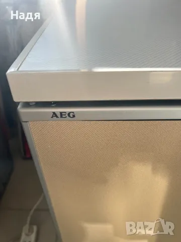 Хладилник AEG-Santo с малка камера-85/60/50 см, снимка 3 - Хладилници - 50154085