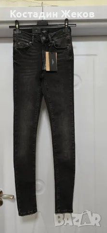 Нови със етикет. Дамски оригинални дънки. Vero Moda , снимка 3 - Дънки - 55905250