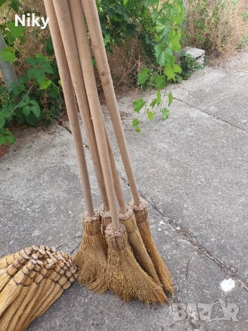 Метли , снимка 3 - Мопове, кофи, четки и метли - 50840895