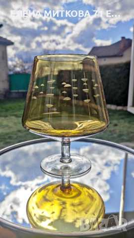 Красива бонбониера или ваза от цветен кристал в кехлибарен цвят, снимка 4 - Аксесоари за кухня - 53635406