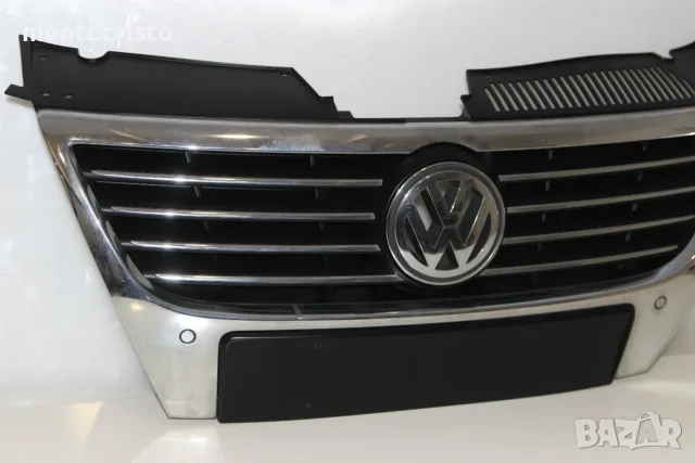 Предна решетка VW Passat B6 (2005-2011г.) 3C0853651F предна емблема отвори за парктроник, снимка 3 - Части - 55767183
