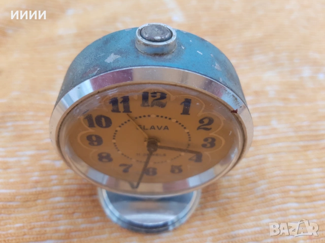 Часовник будилник Слава 4