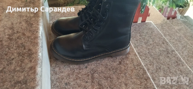 Дамски туристически обувки и кубинки , снимка 2 - Дамски ботуши - 53839685