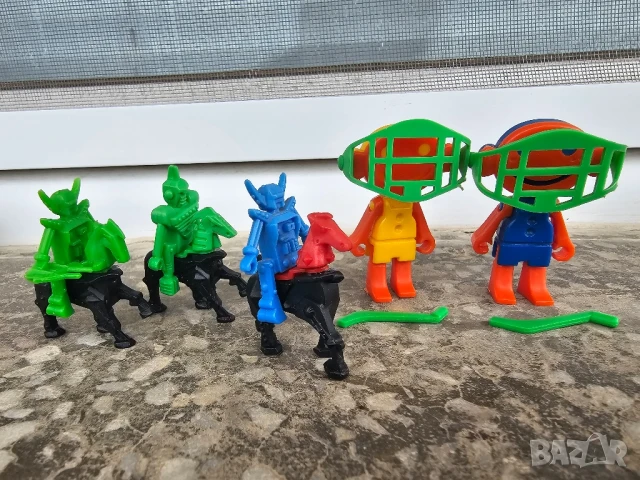 киндер стари играчки от шоколадови яйца , снимка 2 - Колекции - 50408851