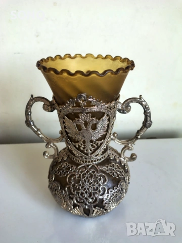 Страхотна Стара Ваза От Кехлибарено Стъкло И Филигран