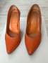 Оранжеви лачени обувки