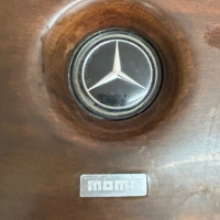 Махагонов дървен волан Momo за Mercedes, снимка 2 - Аксесоари и консумативи - 44597144
