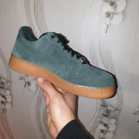 маратонки  Nike Air Force 1 07 LV8 Suede 'Outdoor Green номер 40,5-41, снимка 11 - Маратонки - 40875229